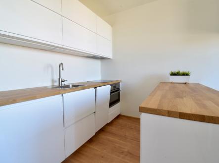 Pronájem bytu, 1+kk, 35 m²