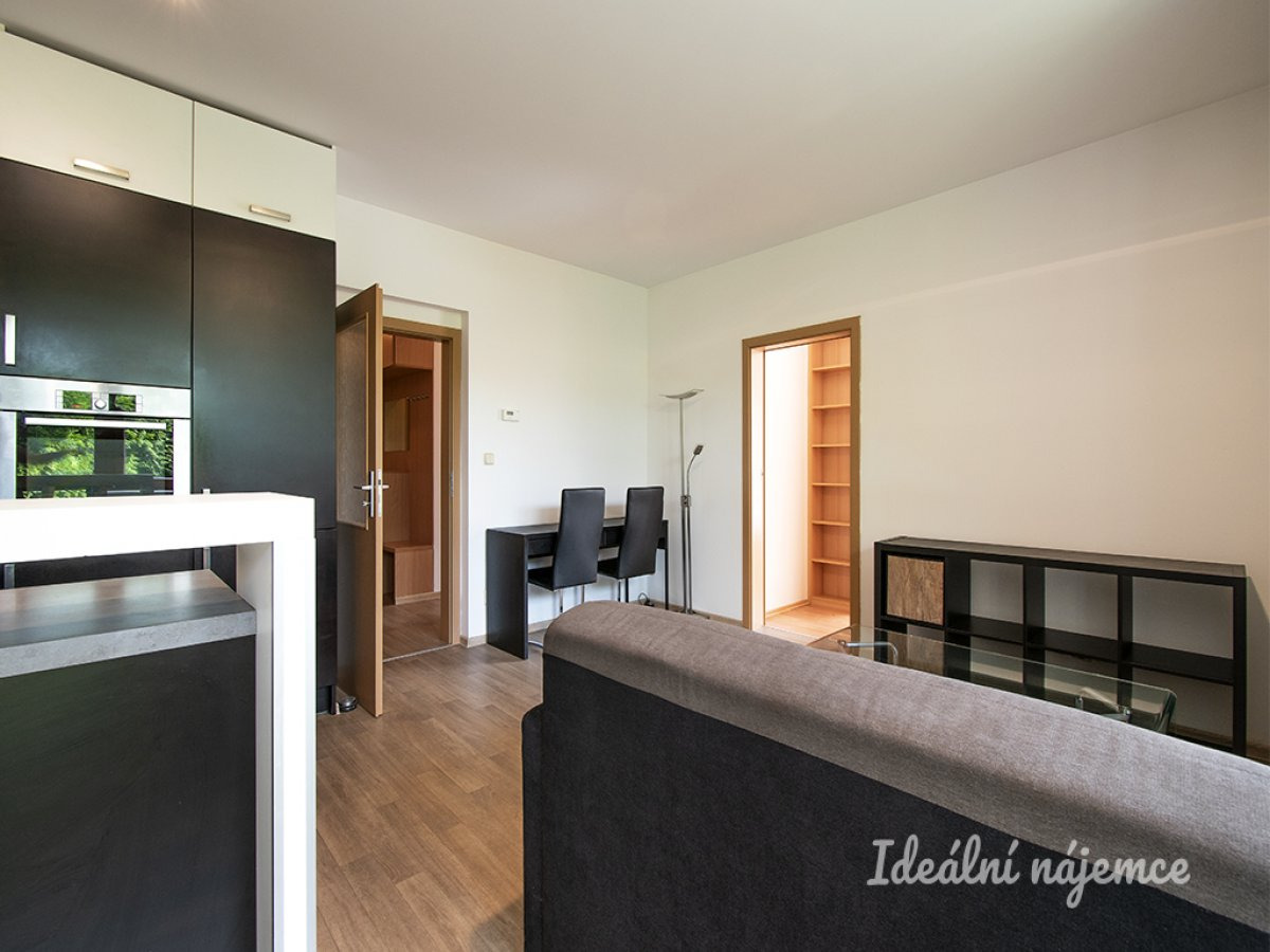 Pronájem bytu 3+kk, V kuťatech, Uhříněves,  22900 Kč/měs, 62 m2