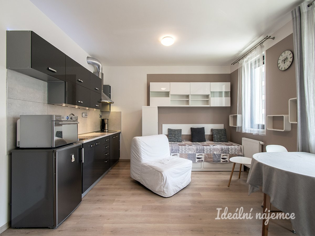 Pronájem bytu 1+kk, Kačírkova, Jinonice, 19300 Kč/měs, 31 m2
