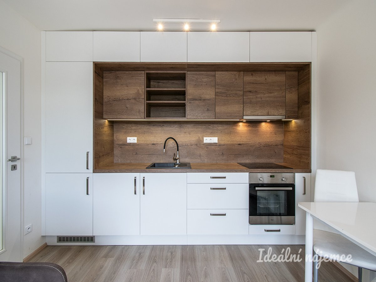 Pronájem bytu 2+kk, Na obrátce, Hloubětín, 17 900 Kč/měs, 30 m2
