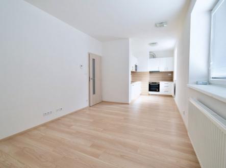 Pronájem bytu, 1+kk, 32 m²