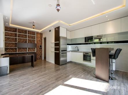 Pronájem bytu, 2+kk, 58 m²