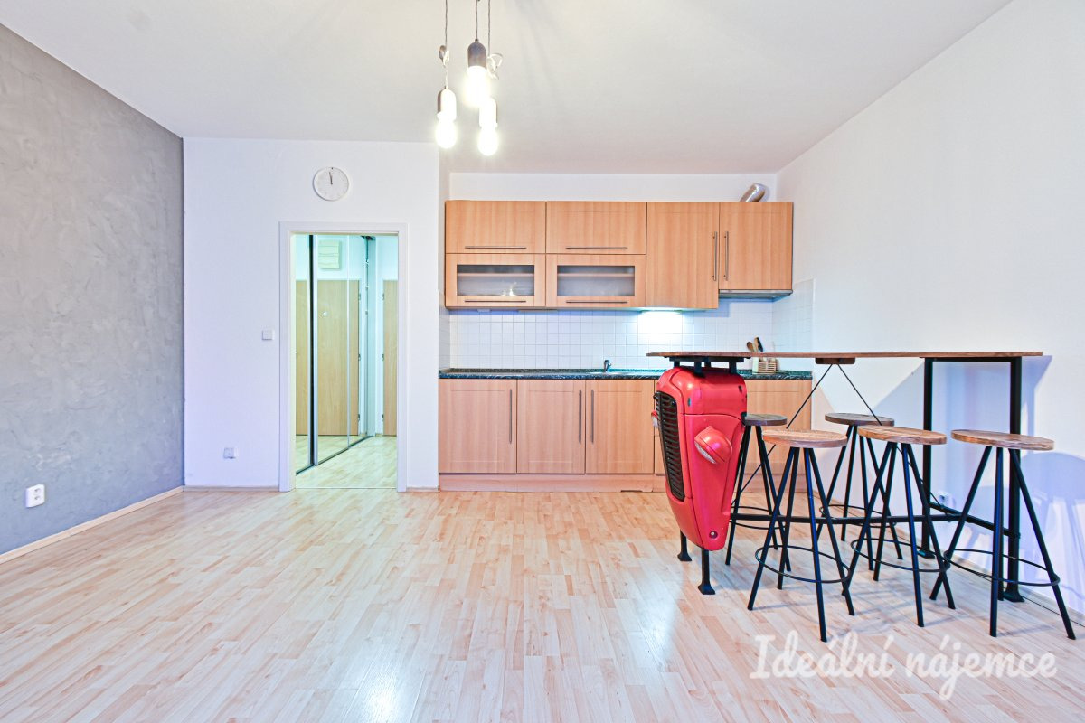 Pronájem bytu 1+kk, Trýbova, Staré Brno, 13 750 Kč/měs, 34 m2