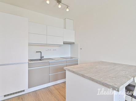 Pronájem bytu, 1+kk, 35 m²