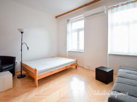 Pronájem bytu, 1+kk, 34 m²