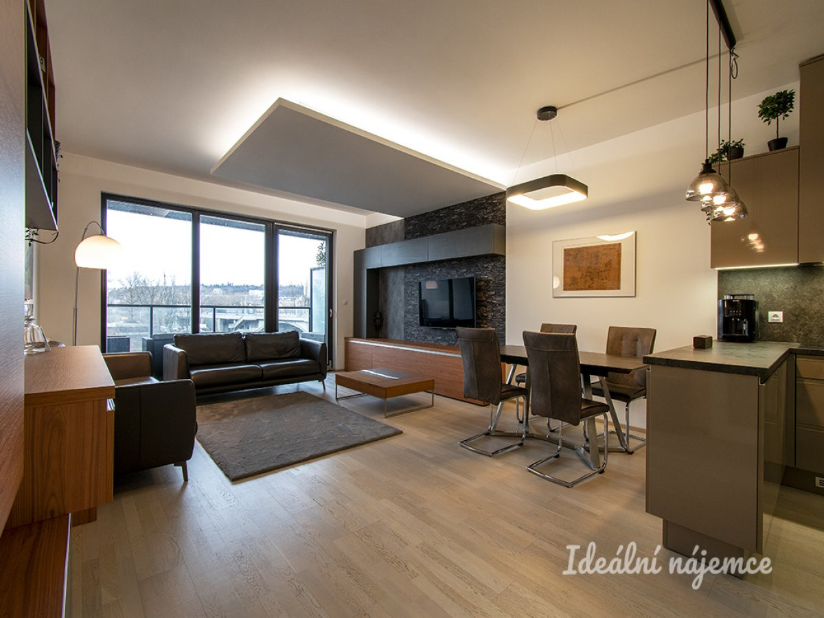 Pronájem bytu 3+kk, Sanderova, Holešovice, 39900 Kč/měs, 97 m2