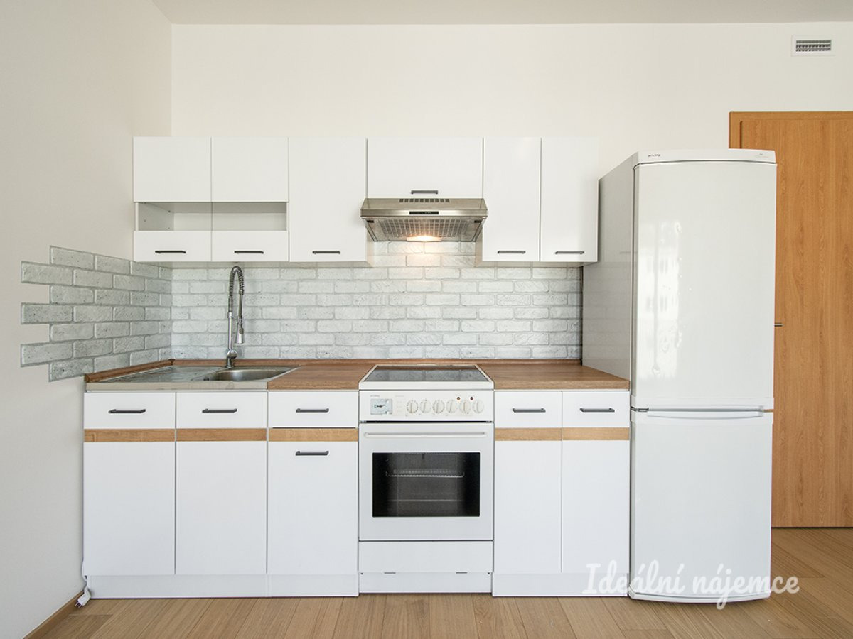 Pronájem bytu 1+kk, Vrátnická, Modřany, 17 500  Kč/měs, 38 m2