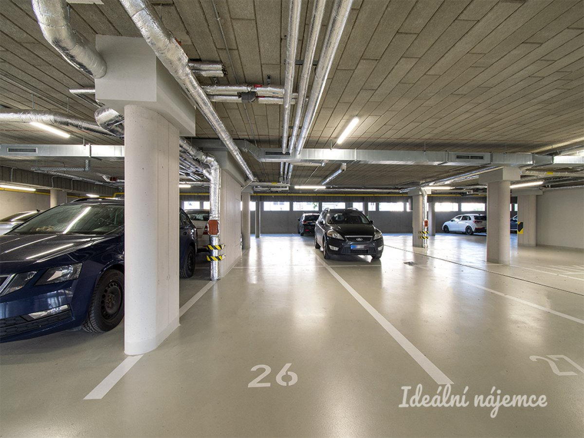 Pronájem bytu 1+kk, Vrátnická, Modřany, 17000  Kč/měs, 38 m2