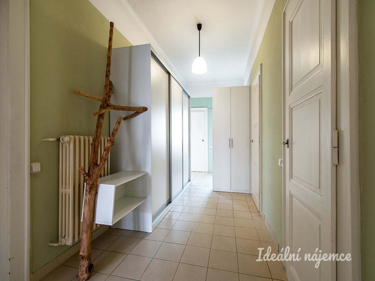 Pronájem bytu 2+1, Farského, Holešovice, 29900 Kč/měs, 112 m2