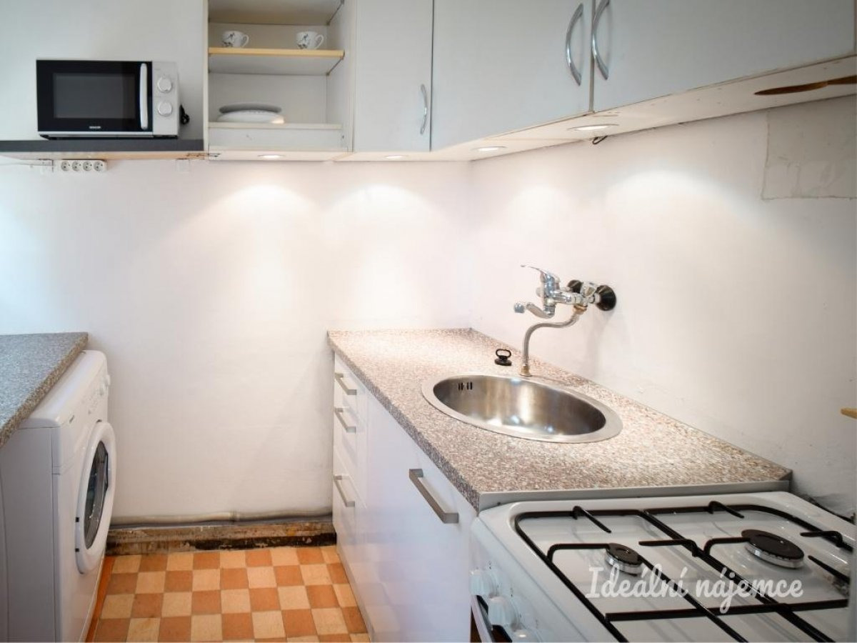 Pronájem bytu 1+kk, Vídeňská, Štýřice, 11 000 Kč/měs, 24 m2