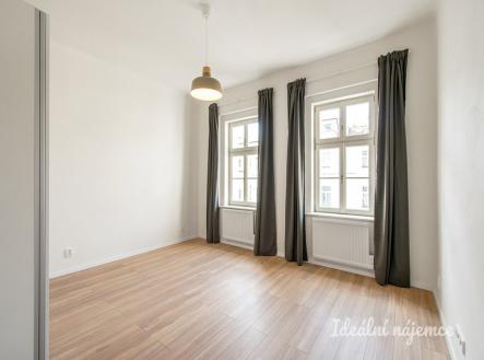 Pronájem bytu, 1+kk, 33 m²