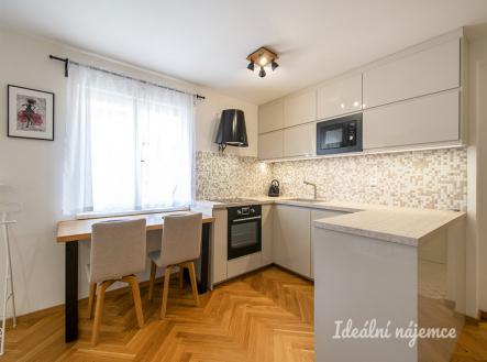 Pronájem bytu, 1+kk, 40 m²