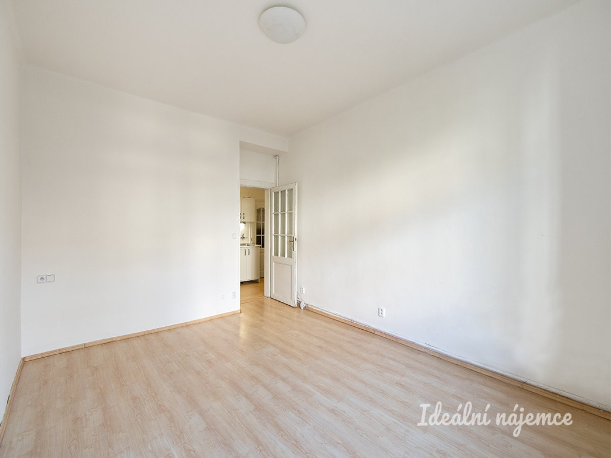 Pronájem bytu 1+1, Na Folimance, Vinohrady, 17000 Kč/měs, 33 m2