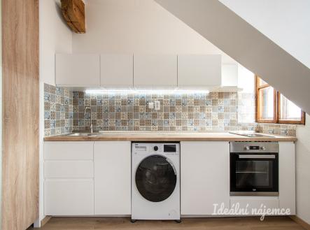 Pronájem bytu, 1+kk, 19 m²