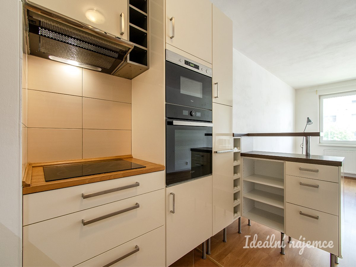 Pronájem bytu 2+kk, Modenská, Horní Měcholupy, 22500 Kč/měs, 56 m2