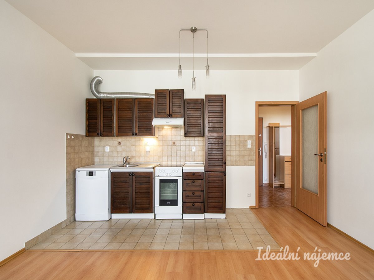 Pronájem bytu 2+kk, Poděbradská, Vysočany, 20.500 Kč/měs, 51 m2 Parkování, balkon