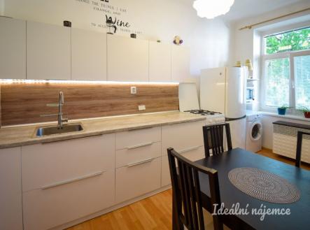 Pronájem bytu, 1+1, 40 m²