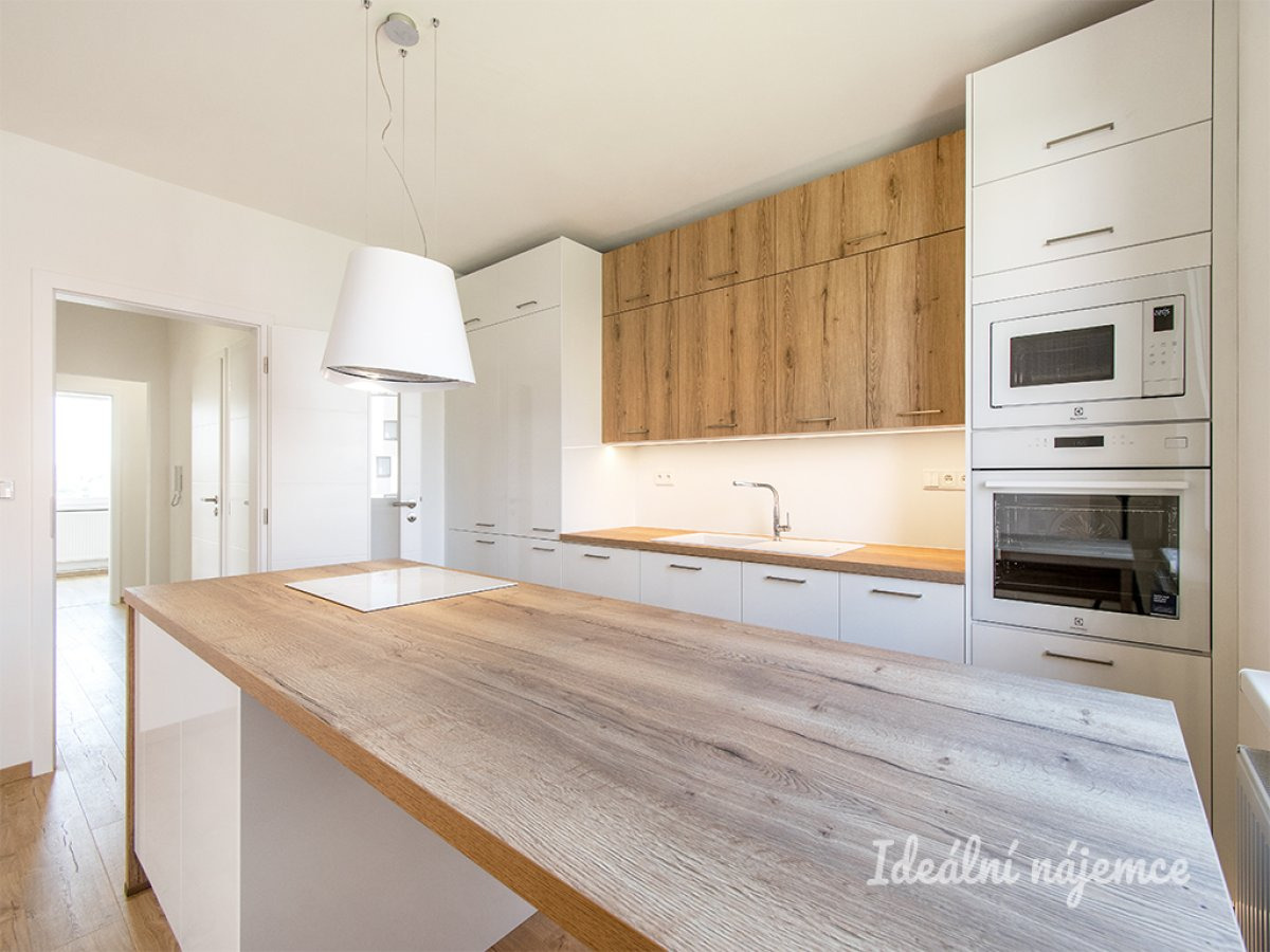 Pronájem bytu 4+kk, Bryksova, Černý Most, 32 900 Kč/měs, 74 m2