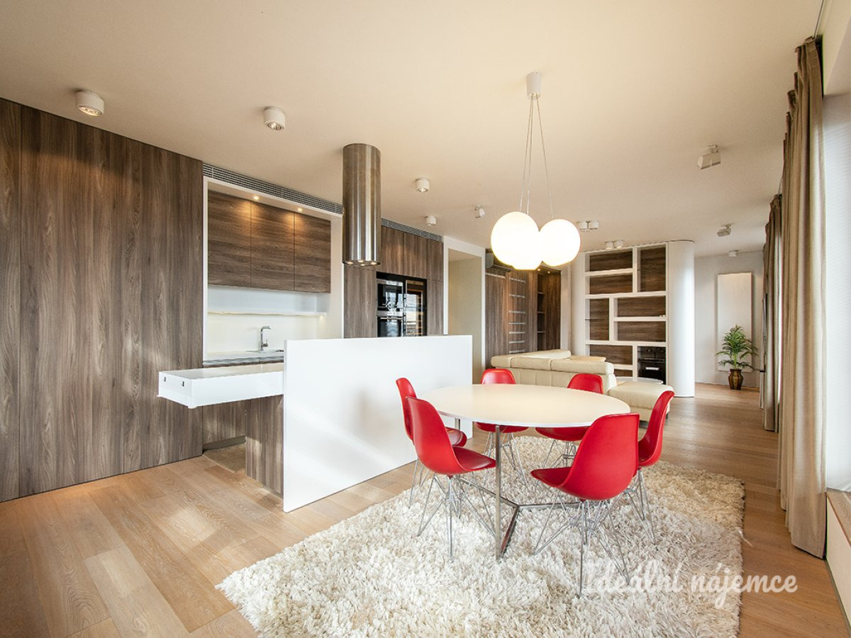 Pronájem bytu 3+kk, Nad Smetankou, Hrdlořezy, 53900 Kč/měs, 126 m2