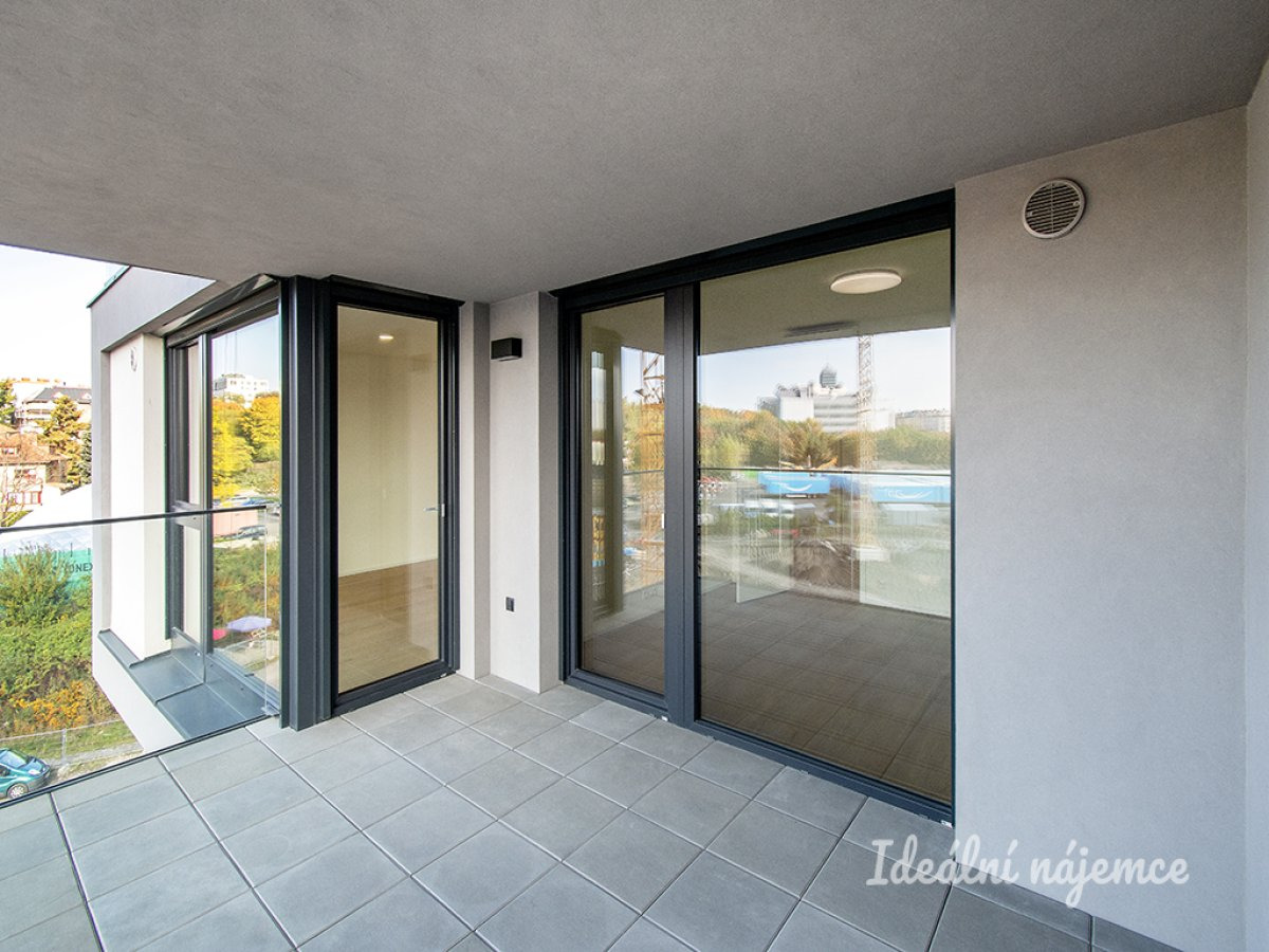 Pronájem bytu 2+kk, Ramonova, Strašnice, 24500 Kč/měs, 60 m2 včetně parkovacího místa