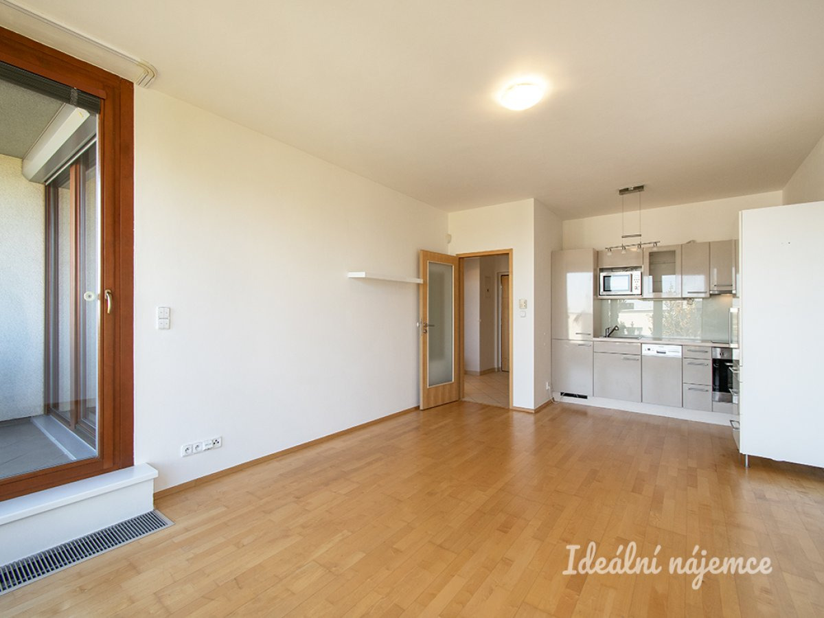 Pronájem bytu 2+kk, Štorkánova, Smíchov,  23 500Kč/měs, 53 m2