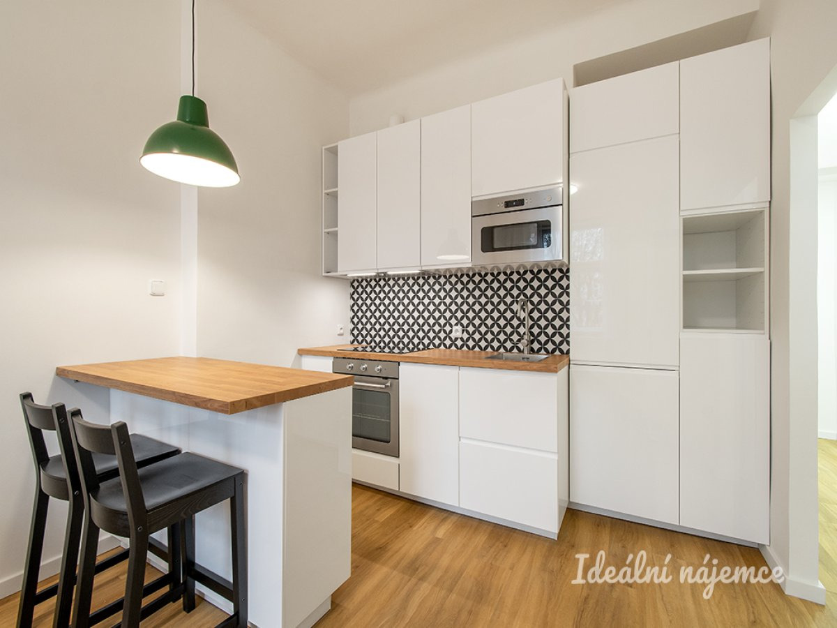 Pronájem bytu 2+kk, Čiklova, Nusle, 24500 Kč/měs, 47 m2