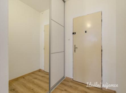 Pronájem bytu, 1+kk, 27 m²