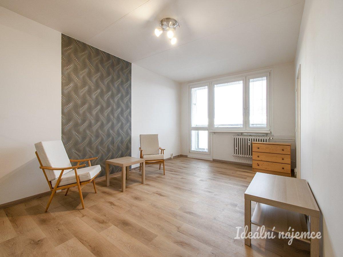 Pronájem bytu 1+1 s lodžií, Bramboříková, Záběhlice, 17 000 Kč/měs, 32 m2