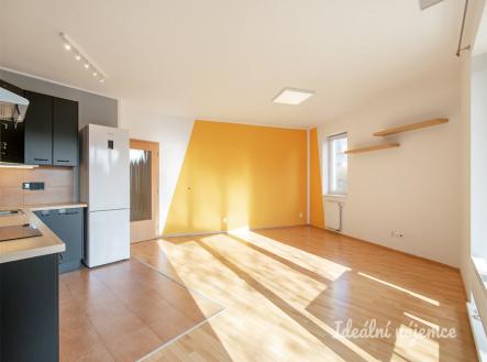 Pronájem bytu, 2+kk, 58 m²