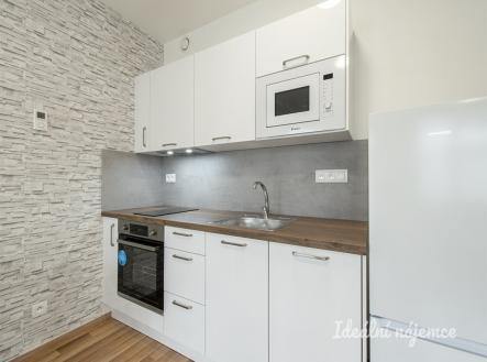 Pronájem bytu, 1+kk, 33 m²