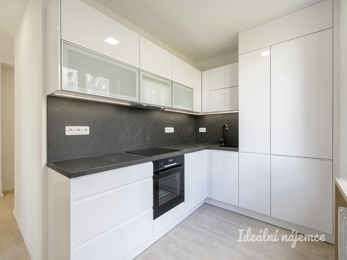 Pronájem bytu 2+1, Arménská, Vršovice, 23500 Kč/měs, 54 m2