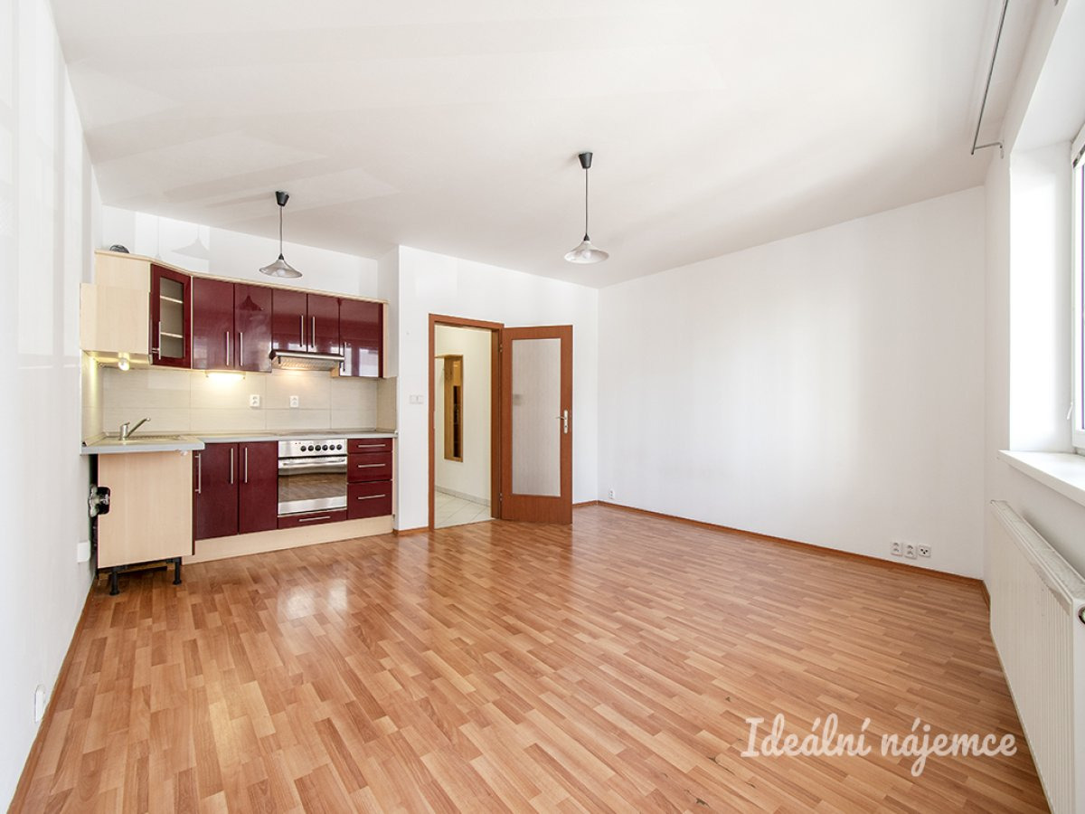 Pronájem bytu 1+kk, Bratislavská, Hostivař,  17 200 Kč/měs, 34 m2