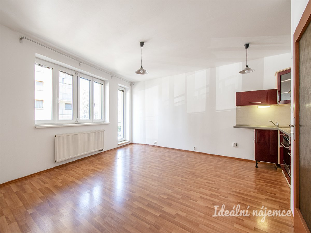 Pronájem bytu 1+kk, Bratislavská, Hostivař,  16000 Kč/měs, 34 m2