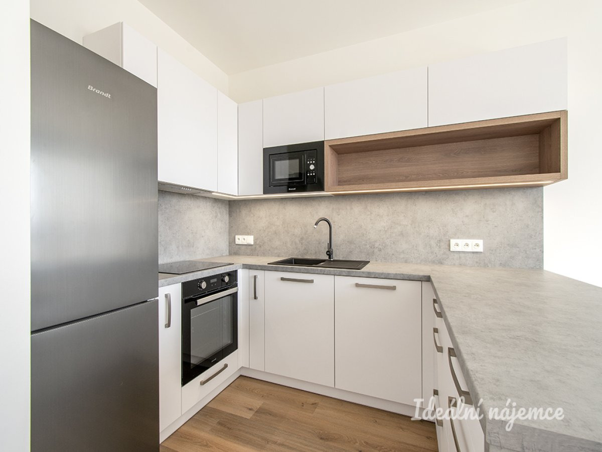 Pronájem bytu 2+kk, Čerpadlová, Vysočany, 23 000 Kč/měs, 48 m2