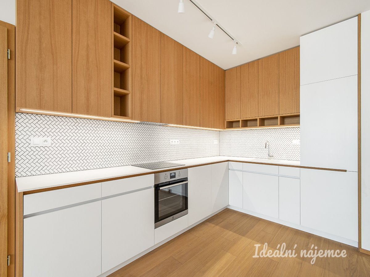 Pronájem bytu 3+kk, K Beranovu, Dolní Chabry, 30900 Kč/měs, 69 m2