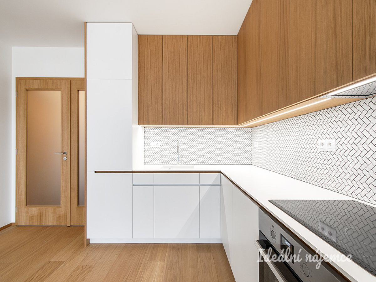 Pronájem bytu 3+kk, K Beranovu, Dolní Chabry, 31900 Kč/měs, 78 m2