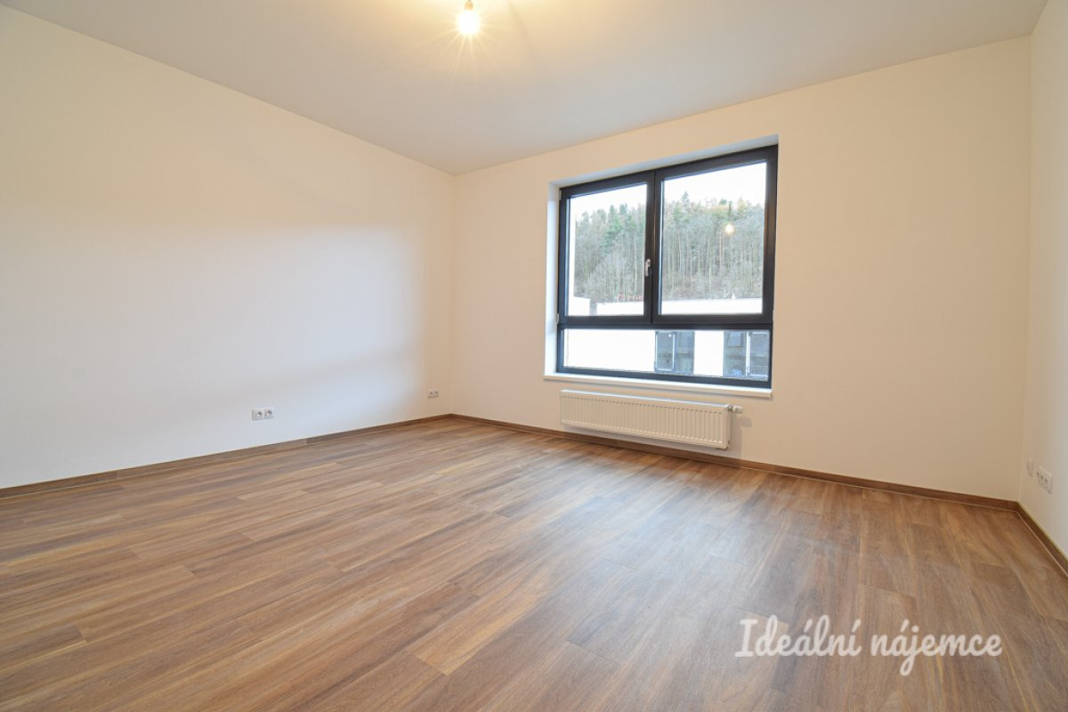 Pronájem bytu 1+kk, Pazourková, Kuřim,  13 500 Kč/měs, 29 m2