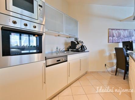 Pronájem bytu, 3+kk, 77 m²