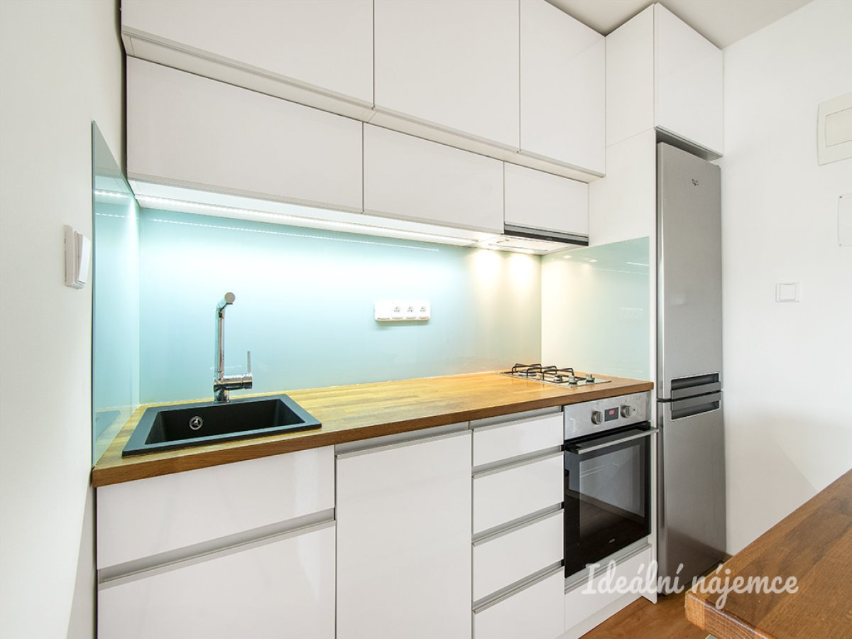 Pronájem bytu 2+1, Kladenská, Vokovice,  21.000 Kč/měs, 49 m2