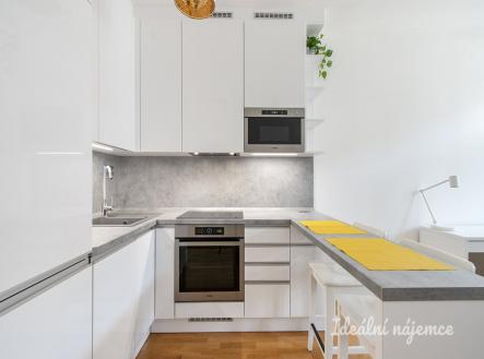 Pronájem bytu, 1+kk, 28 m²