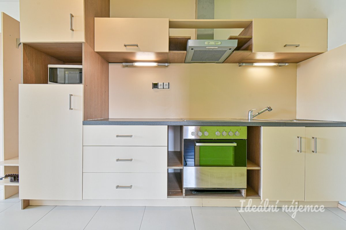 Pronájem bytu 2+kk, Merhautova, Černá Pole, 18 000 Kč/měs, 50 m2