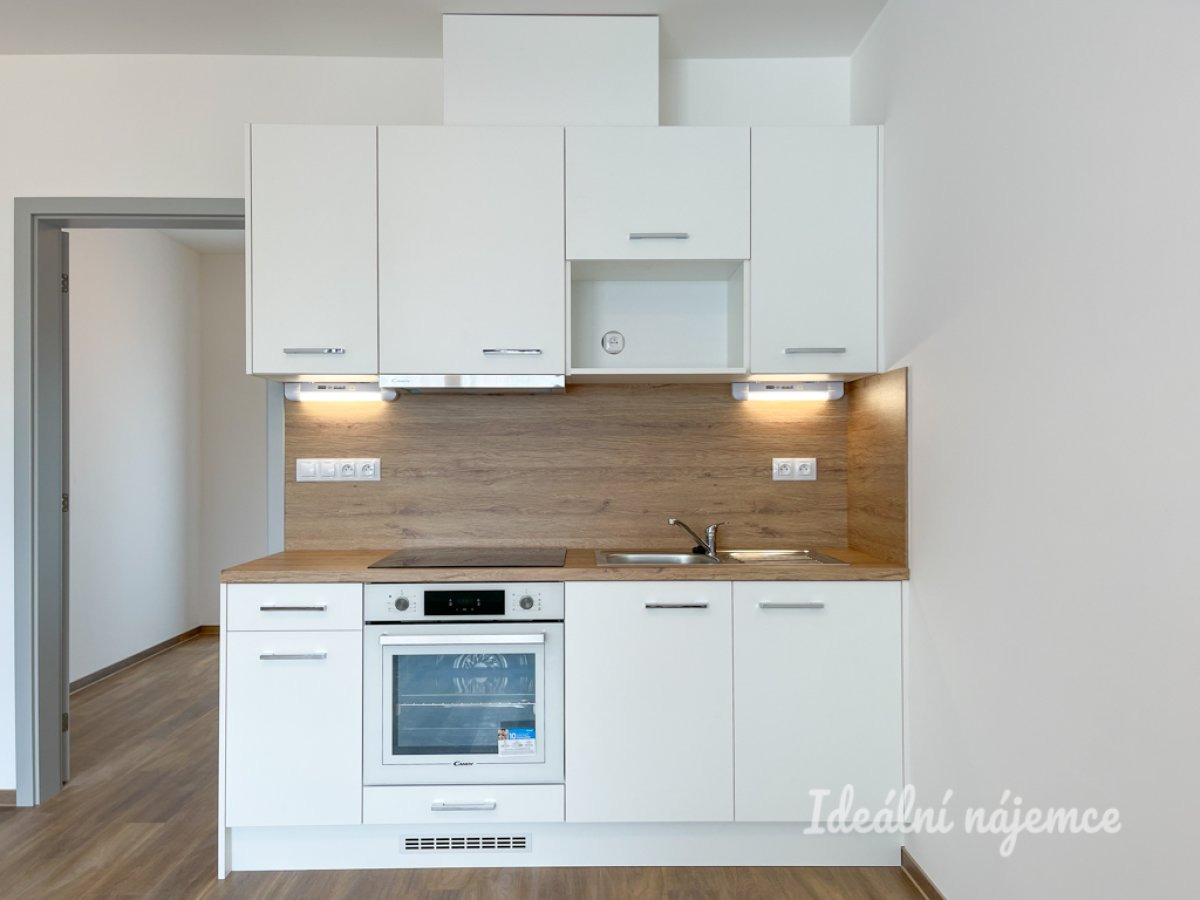 Pronájem bytu 1+kk, 14 000 Kč, Pazourková, 31 m2