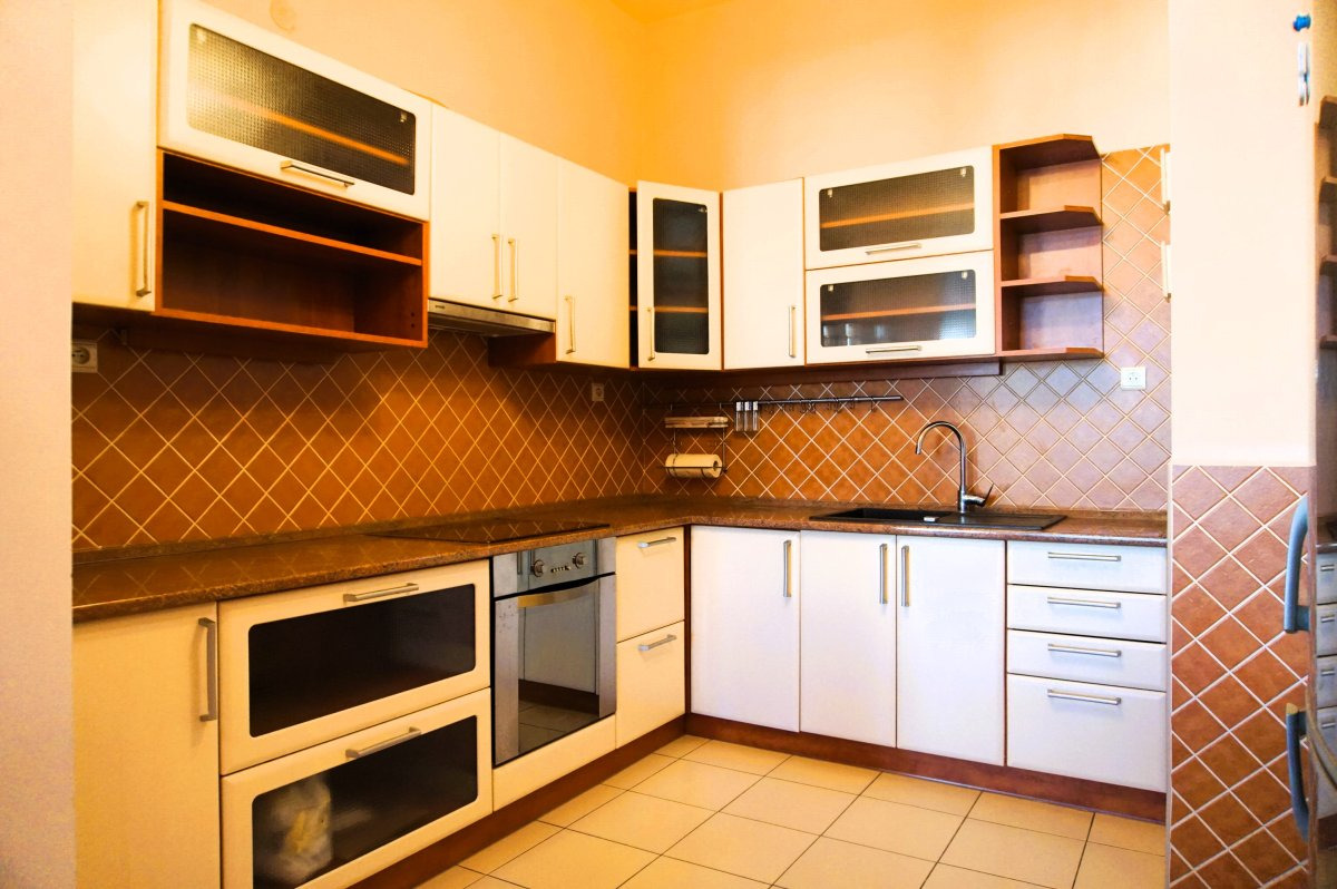 Pronájem bytu 2+1, Krajinská, České Budějovice 1, 16400 Kč/měs, 92 m2