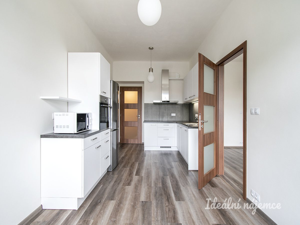 Pronájem bytu 2+kk, Pod lázní, Nusle, 23300 Kč/měs, 47 m2