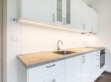 Pronájem bytu, 1+kk, 38 m²