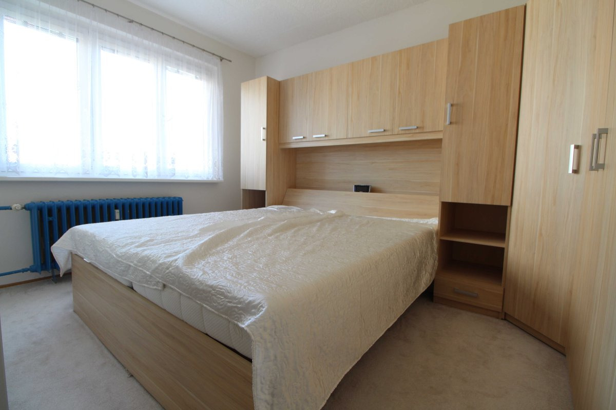 Pronájem bytu 3+1 s lodžií, Zvonková, Záběhlice, 21 000 Kč/měs, 69 m2