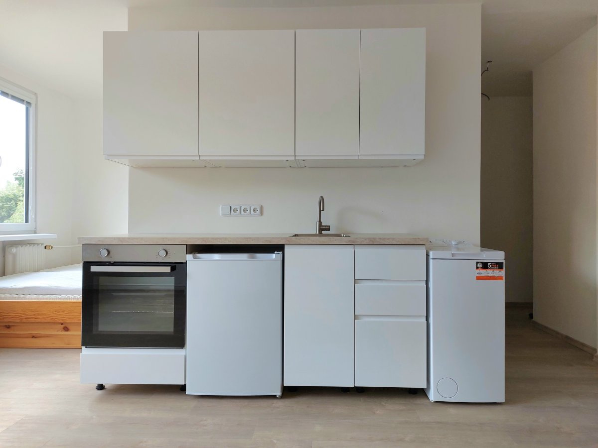 Pronájem bytu 1+kk, Baarova, 13 200 Kč/měs, 33 m2