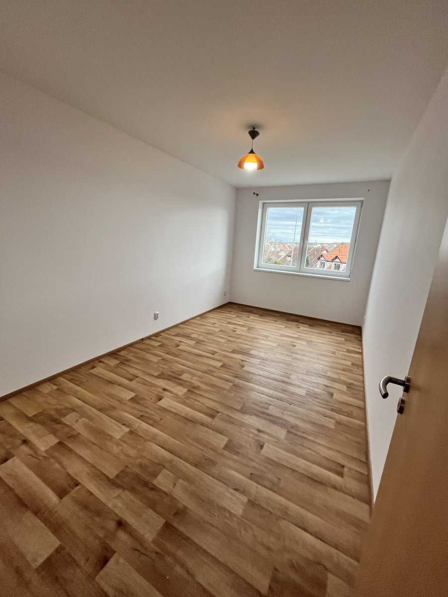 Pronájem bytu 3+kk, Letců, Neředín,18 000  Kč/měs, 74 m2