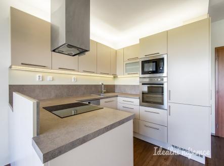 Pronájem bytu, 3+kk, 66 m²