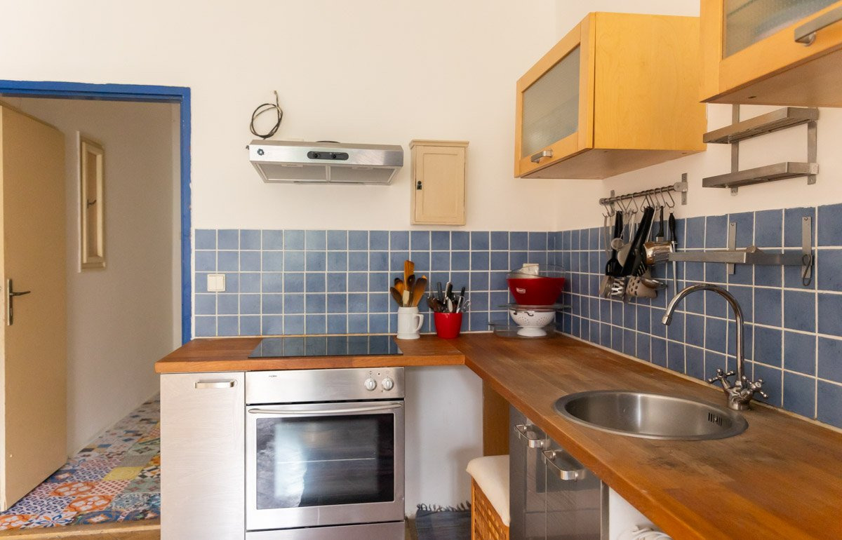 Pronájem bytu 1+kk, Biskupcova, Žižkov, 14800 Kč/měs, 28 m2